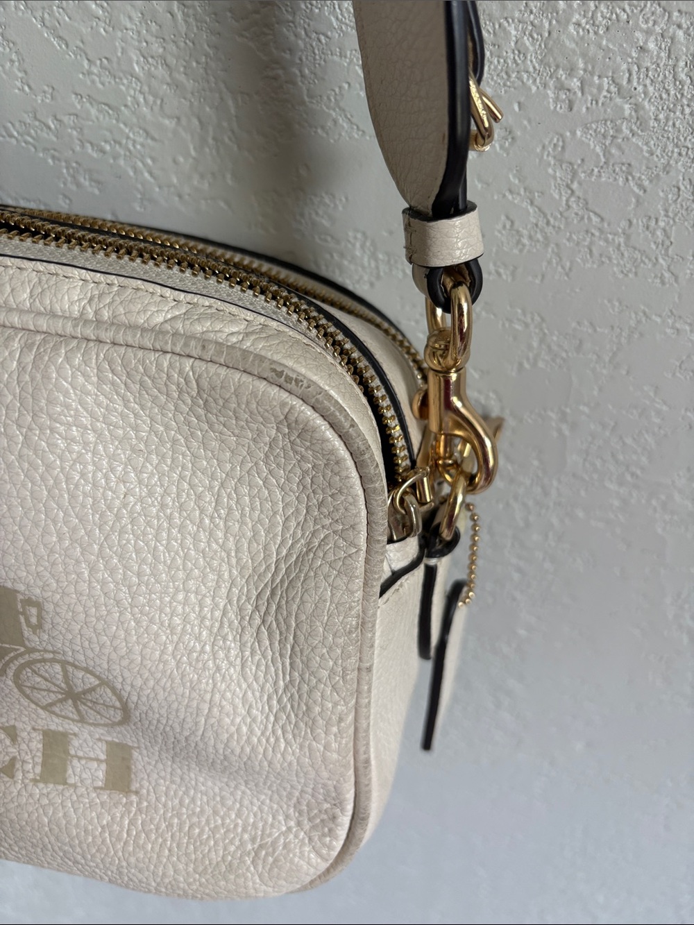 Coach Jes crossbody bag in white/chalk with multicolor star webbed strap - Picture 2 of 14
